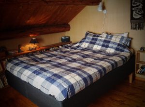 Stora sovrummet med 160cm säng/Master bedroom. Stora sovrummet med 160cm säng/Master bedroom.
