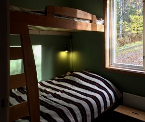 Gröna rummet våningssäng 105cm och 80cmThe bunkbed in the green room. Gröna rummet våningssäng 105cm och 80cmThe bunkbed in the green room.